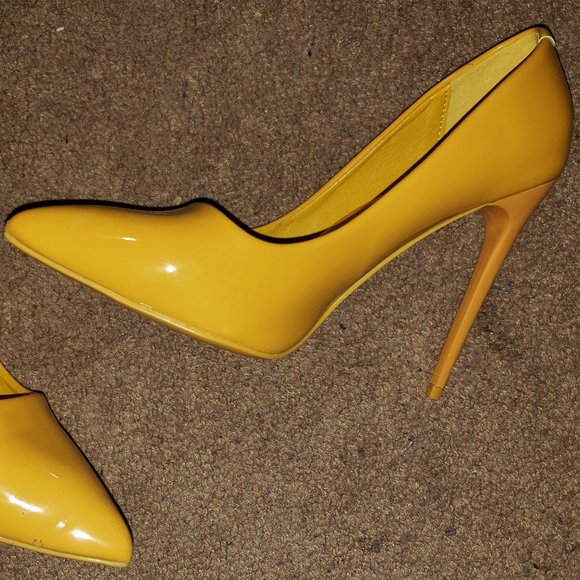 Leather Yellow High Heel Stilettos (Size 7.5) NEW - Picture 4 of 4